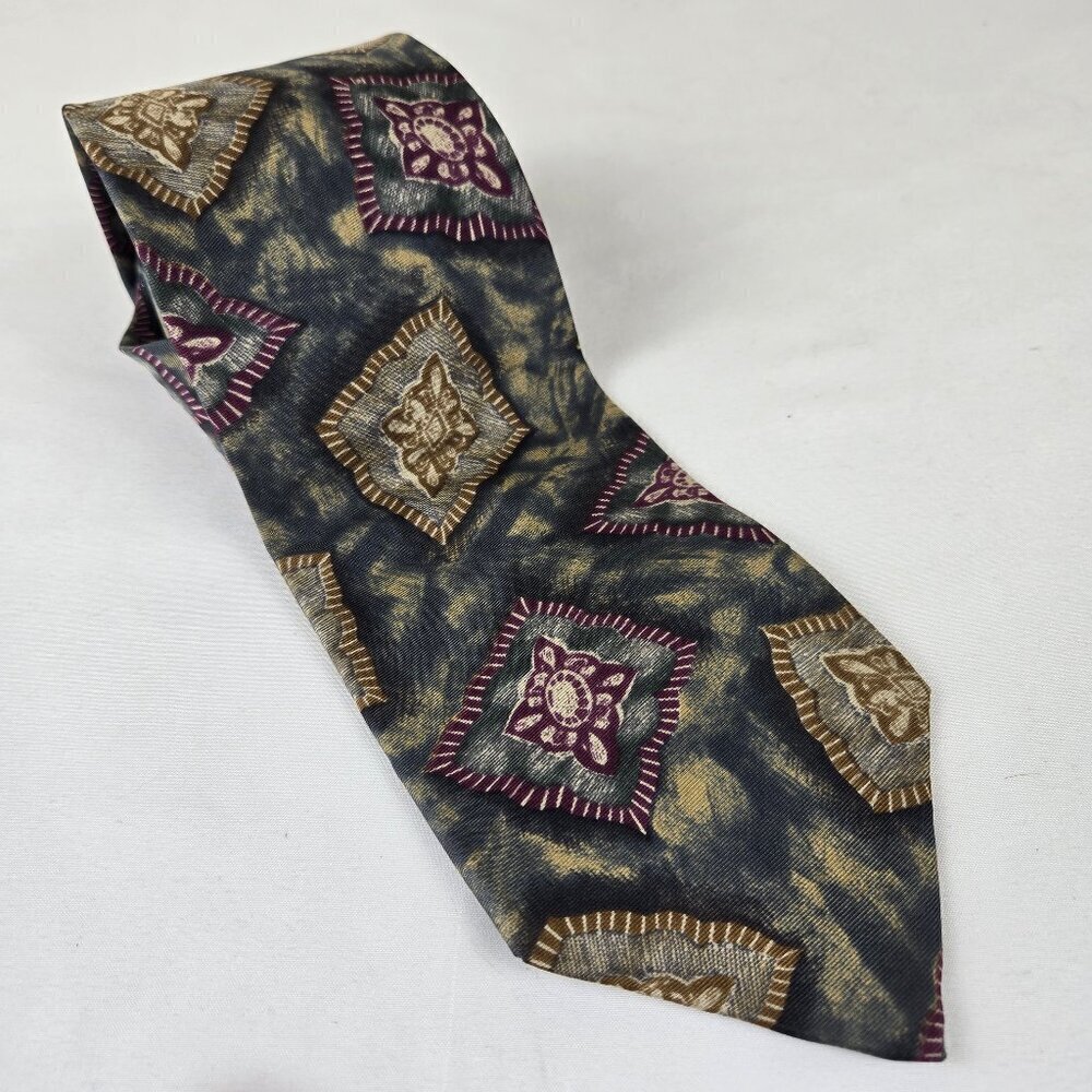 Cristian Dior Monsieur 100% Silk Men's Tie Green Red Gold Repeating Pattern